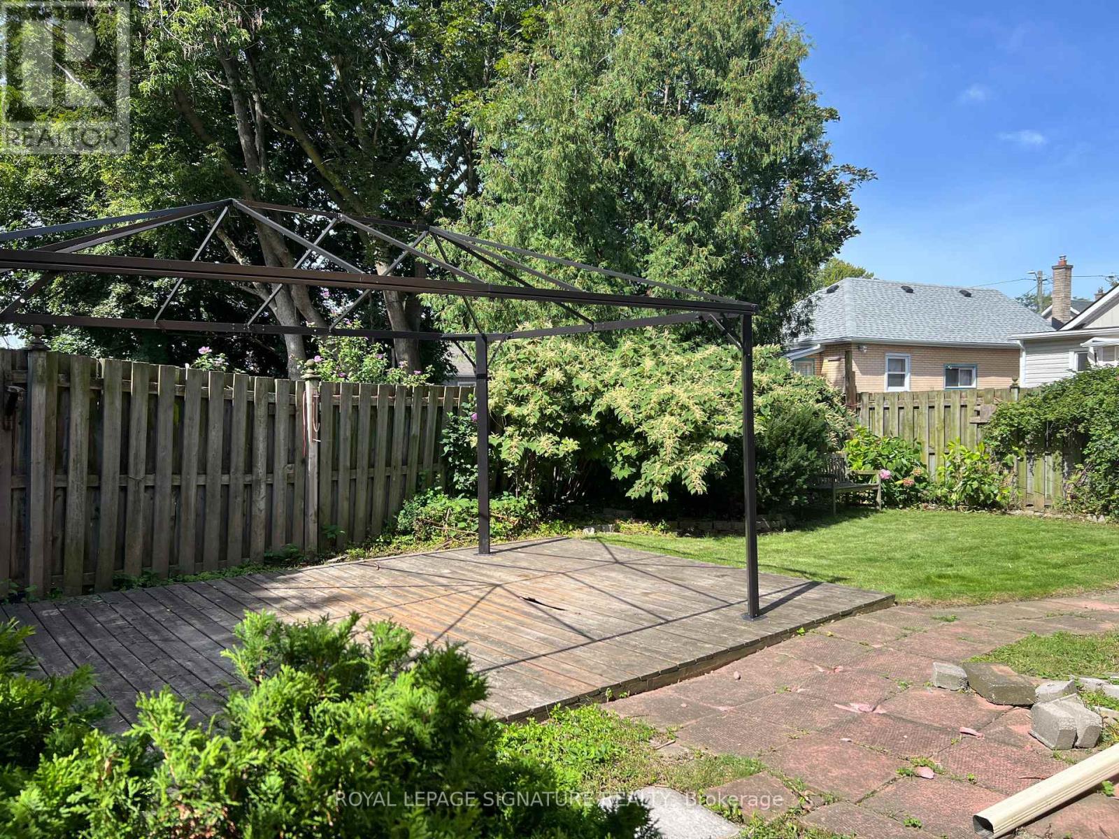 141 York Street Property Photo 34