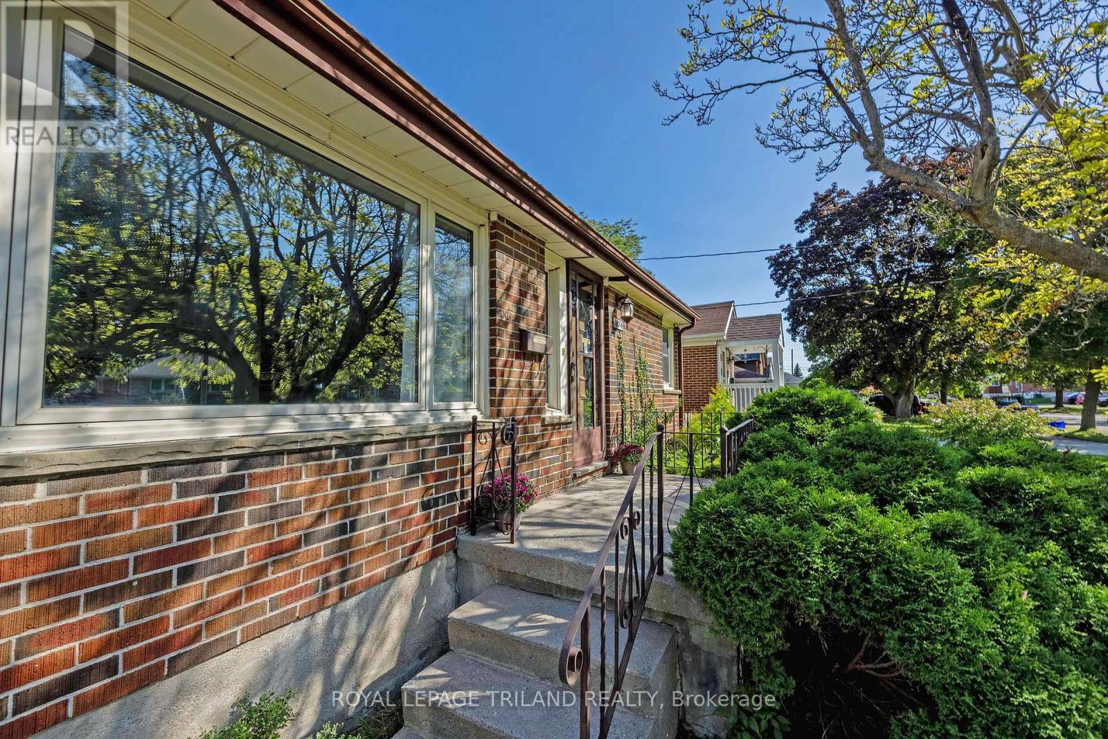 1874 Churchill Avenue Property Photo 2