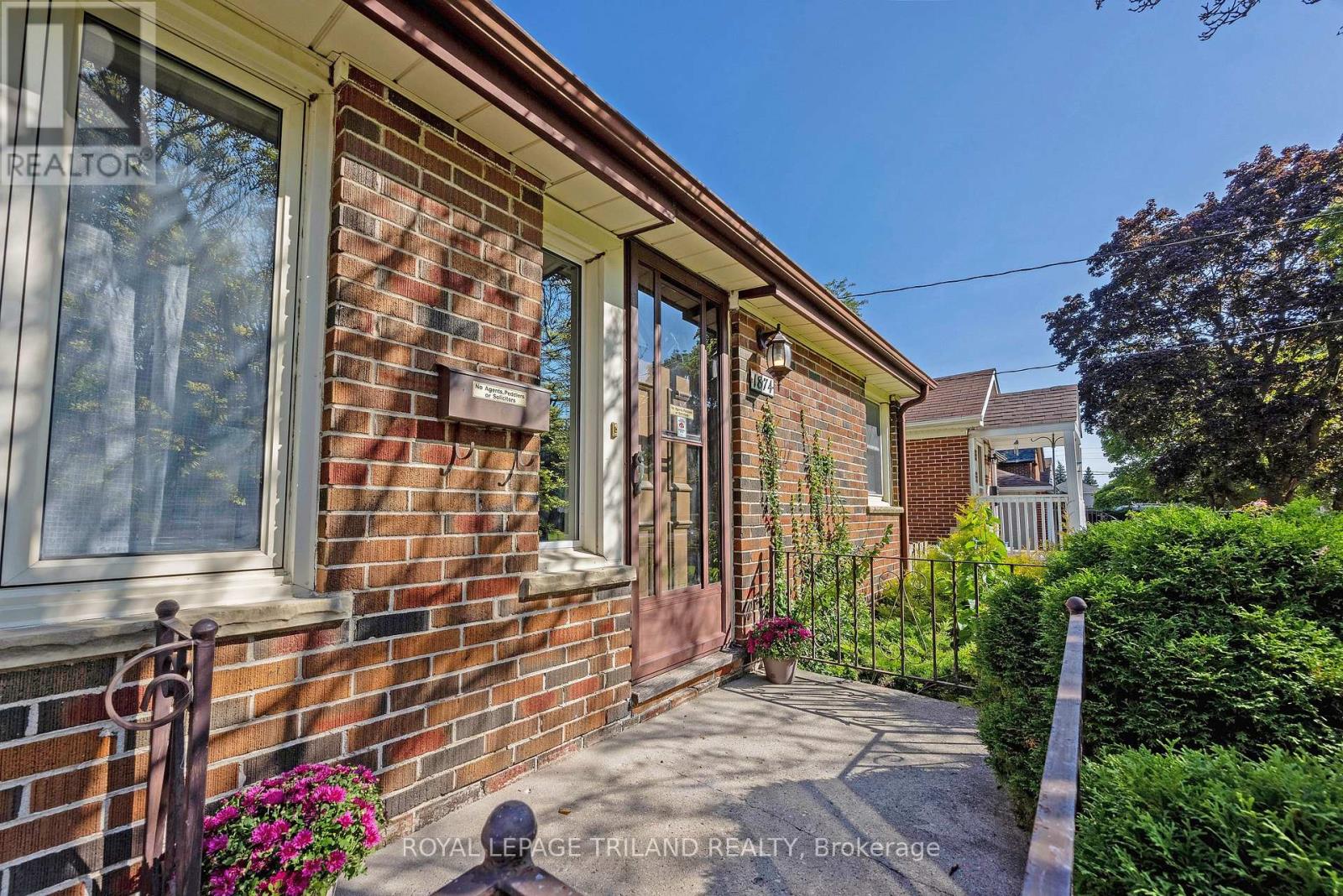 1874 Churchill Avenue Property Photo 3