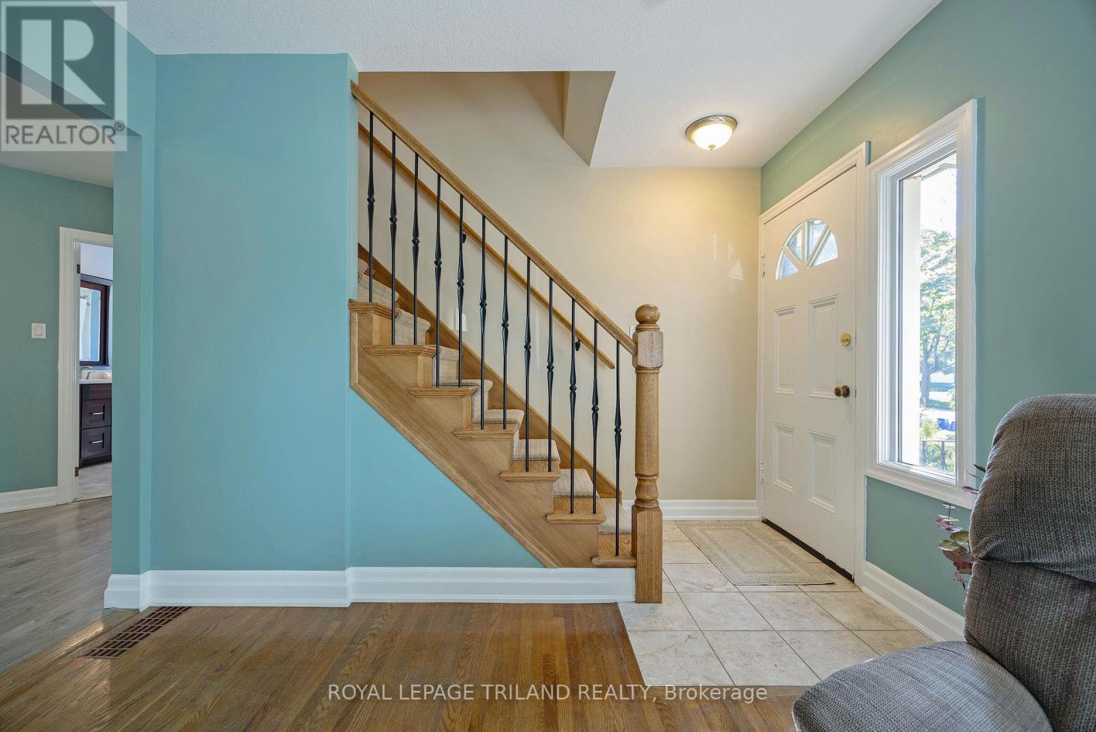1874 Churchill Avenue Property Photo 4