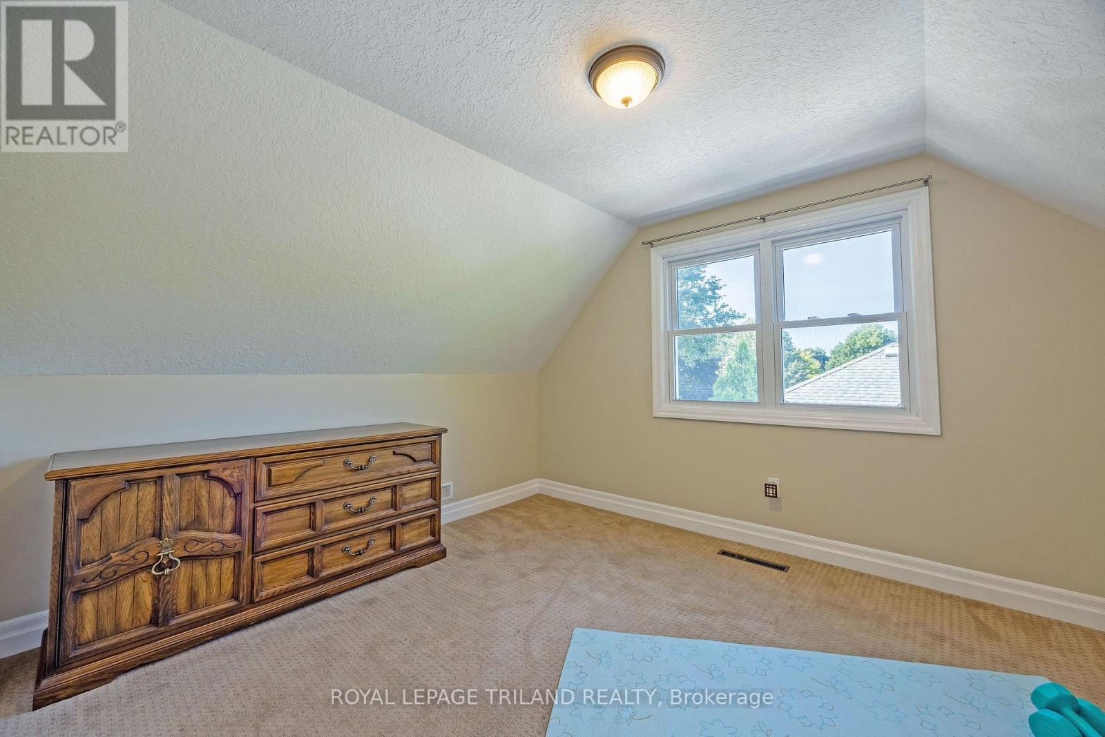 1874 Churchill Avenue Property Photo 15