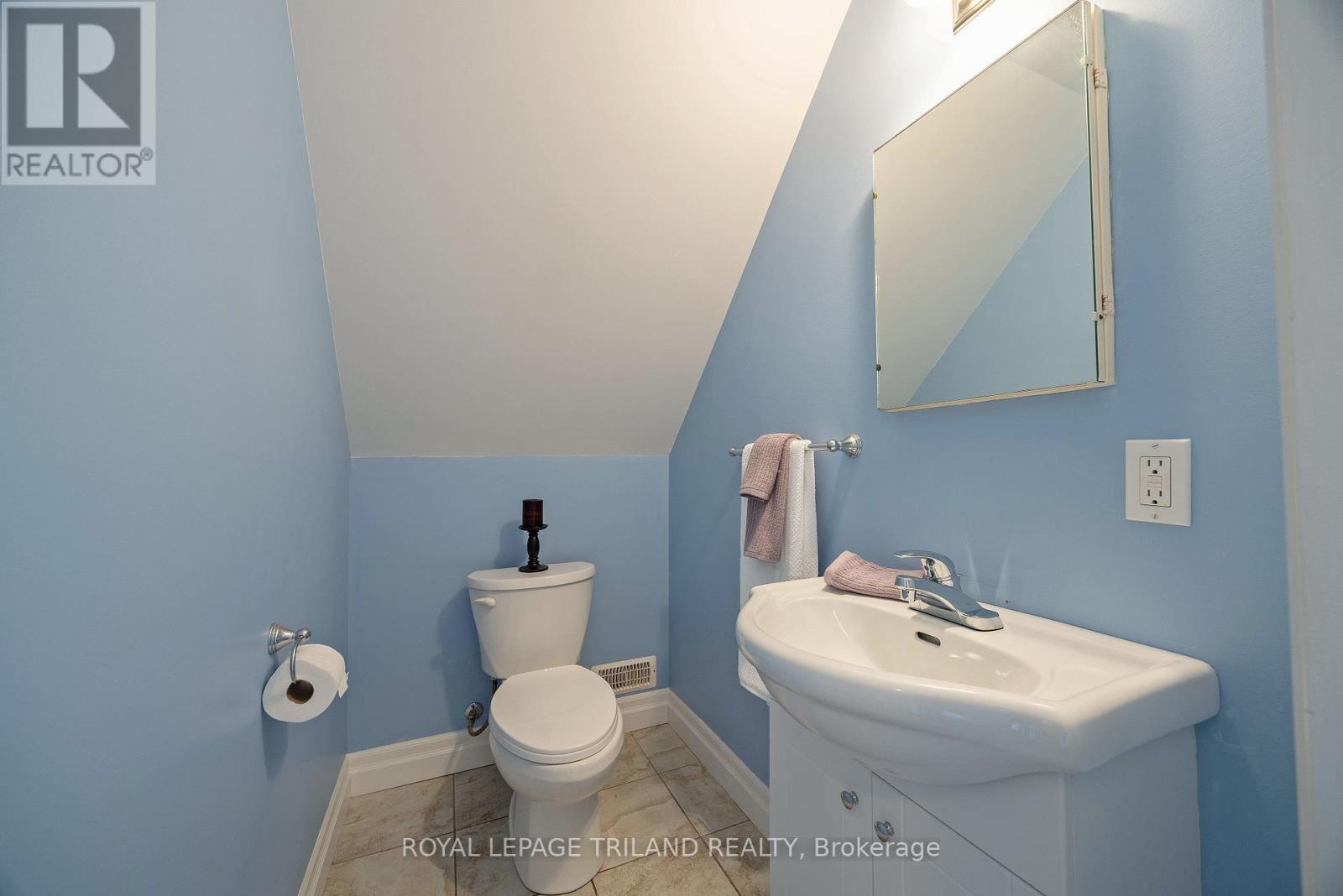 1874 Churchill Avenue Property Photo 17