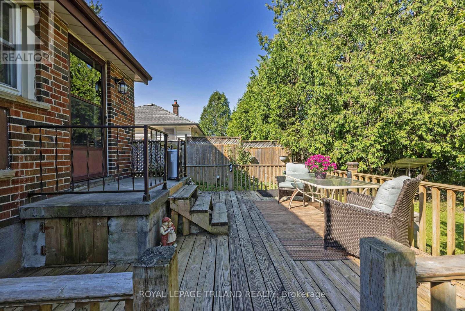 1874 Churchill Avenue Property Photo 24