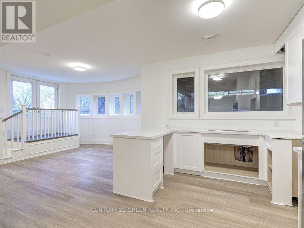 39 Brookhaven Crescent Property Photo 45