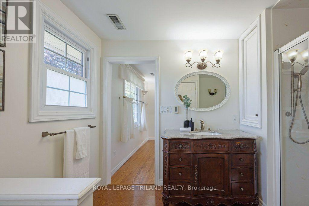 10201 Lynhurst Park Drive Property Photo 26