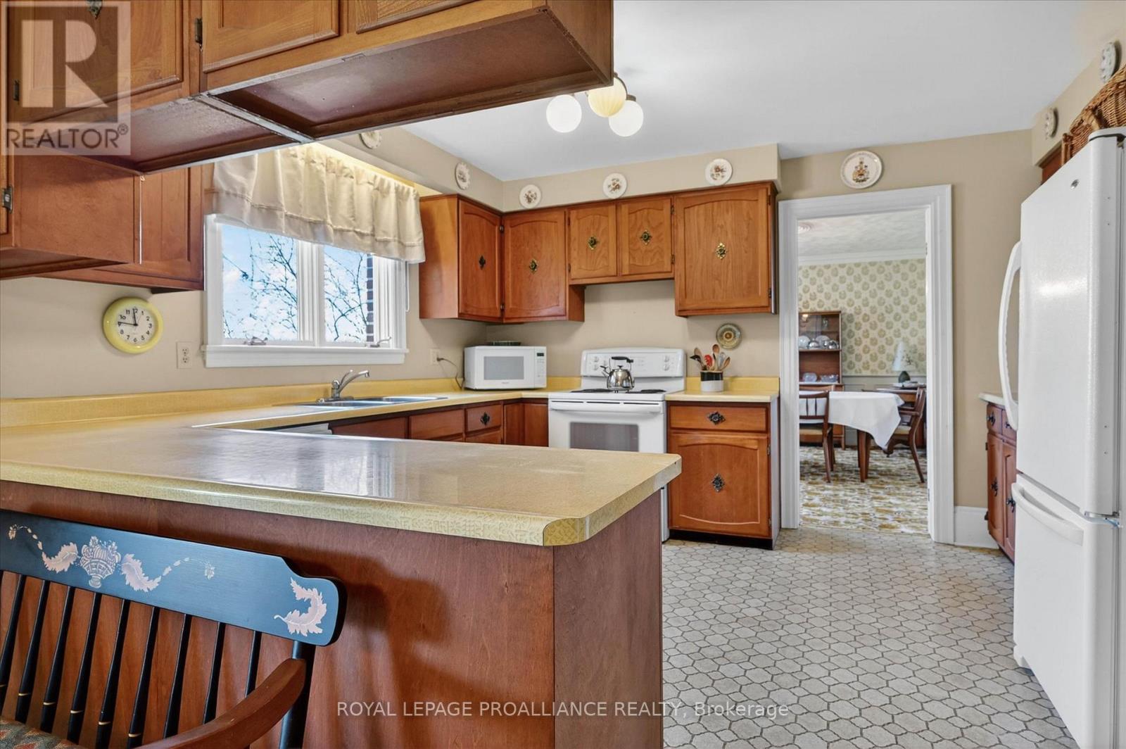 1285 Brealey Drive Property Photo 6