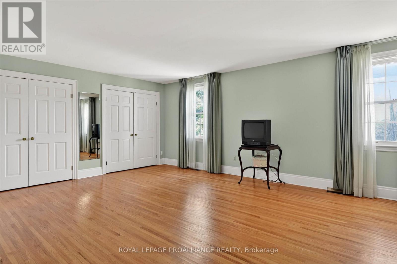 1285 Brealey Drive Property Photo 23