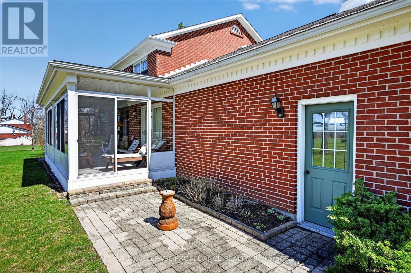 1285 Brealey Drive Property Photo 38