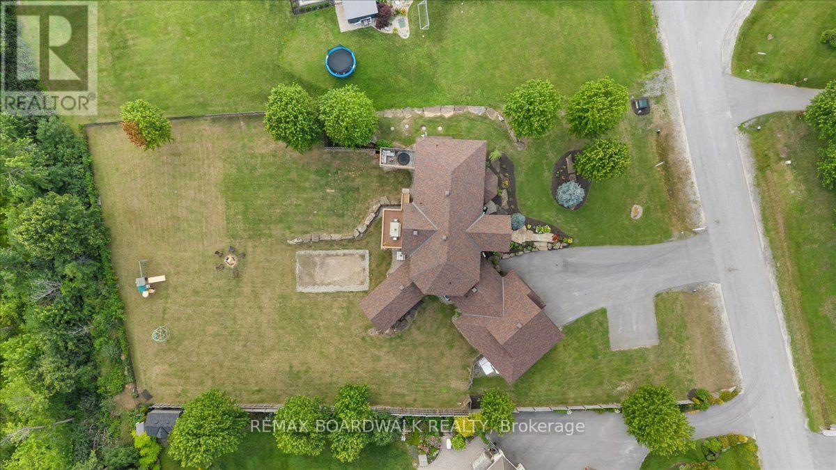 225 Hillcrest Drive Property Photo 49