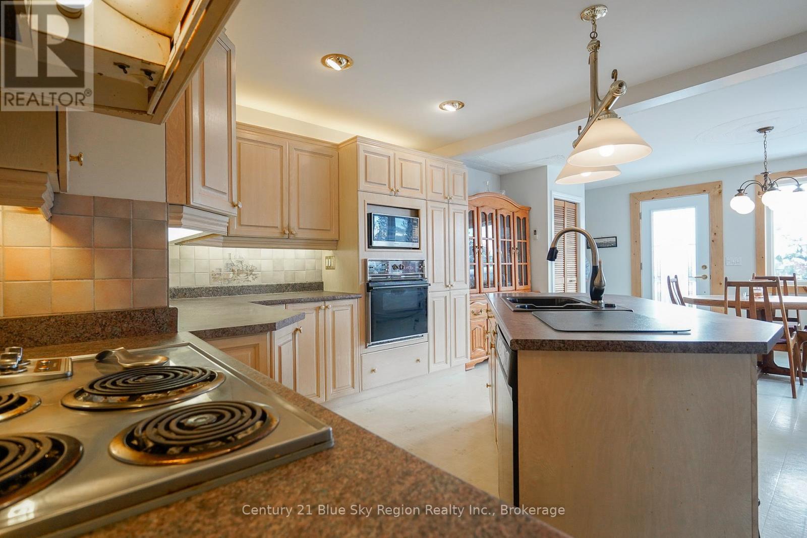 22 Dubeau Street Property Photo 4