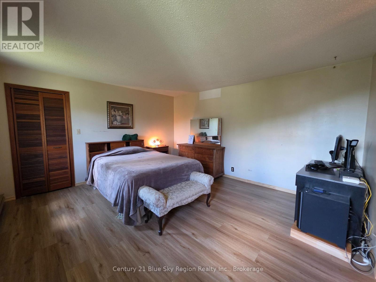 22 Dubeau Street Property Photo 15