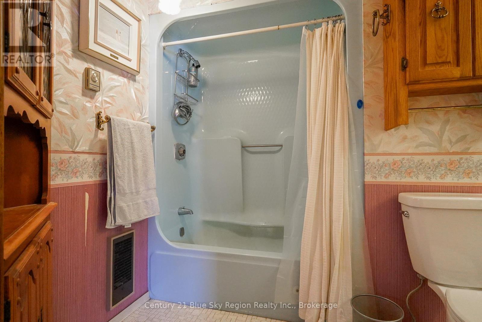 22 Dubeau Street Property Photo 18