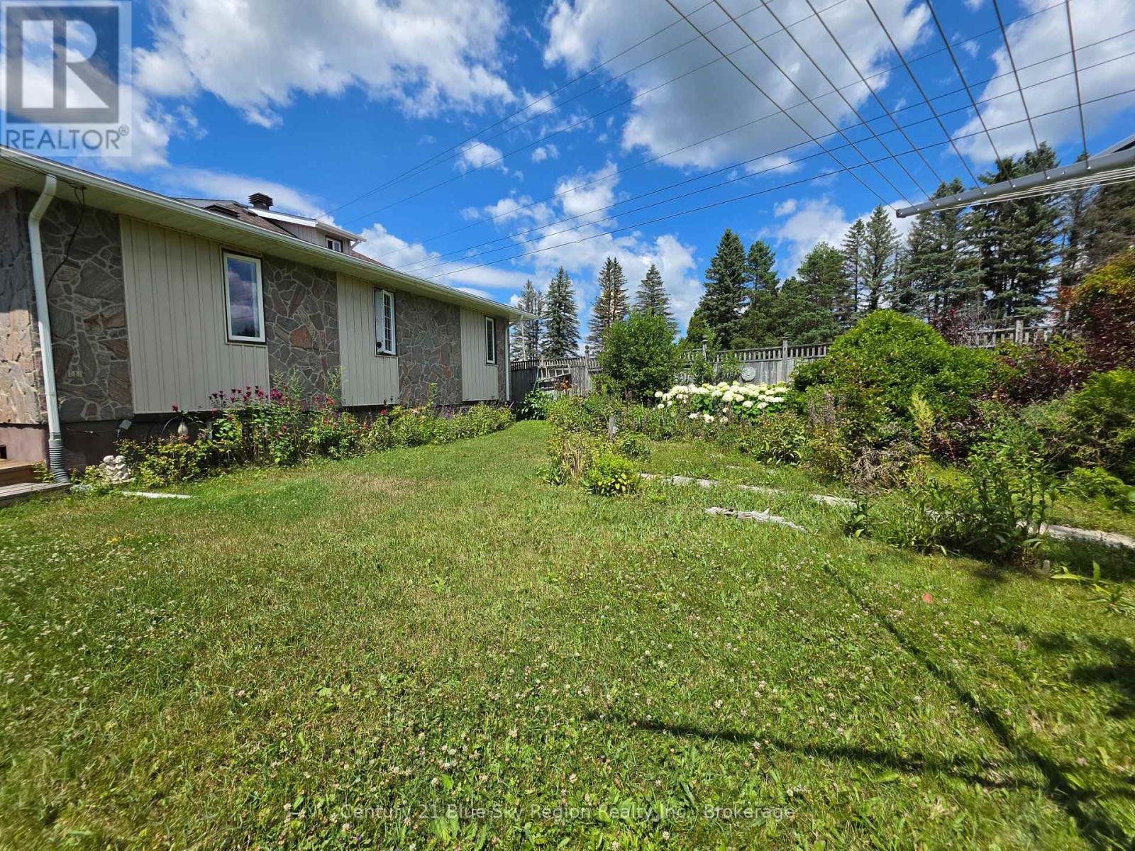 22 Dubeau Street Property Photo 46