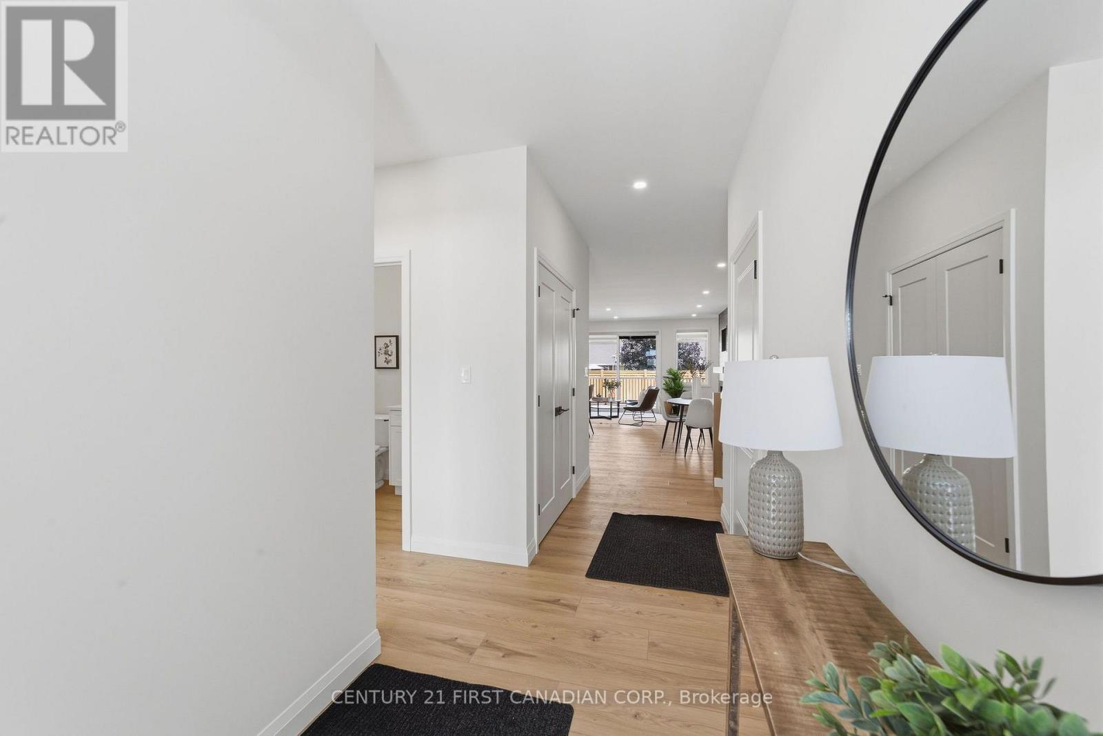 18 - 32 Postma Street Property Photo 3