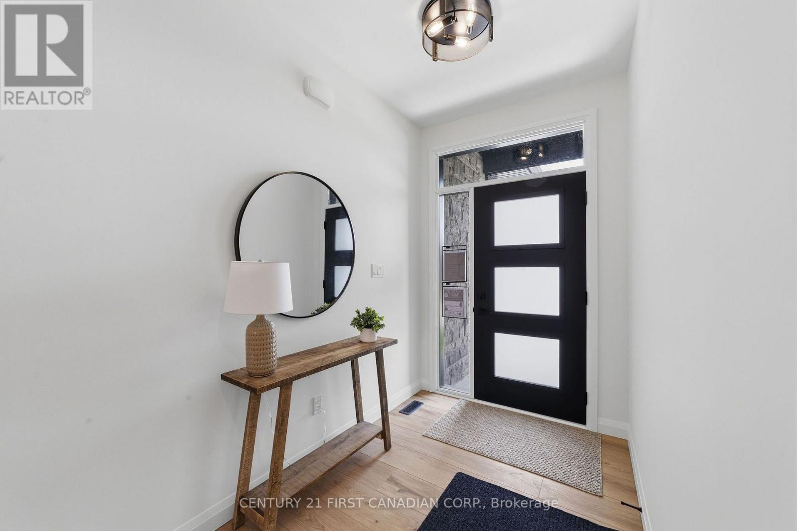 18 - 32 Postma Street Property Photo 4