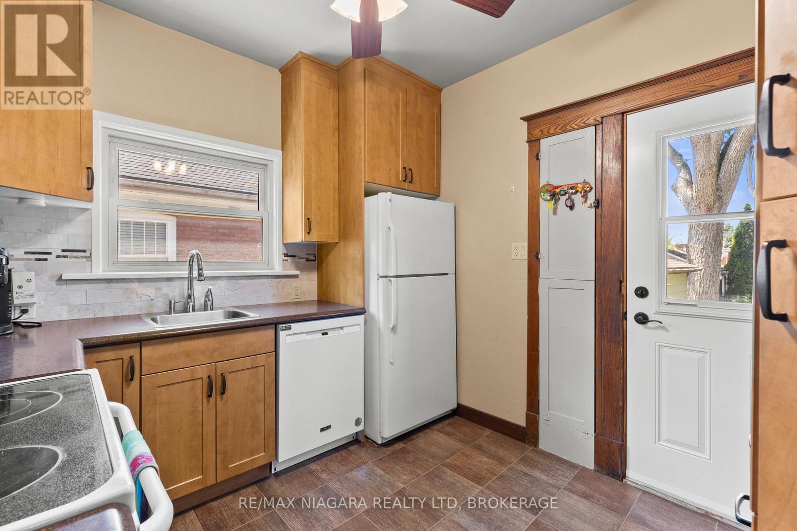 6403 Locus Avenue Property Photo 15