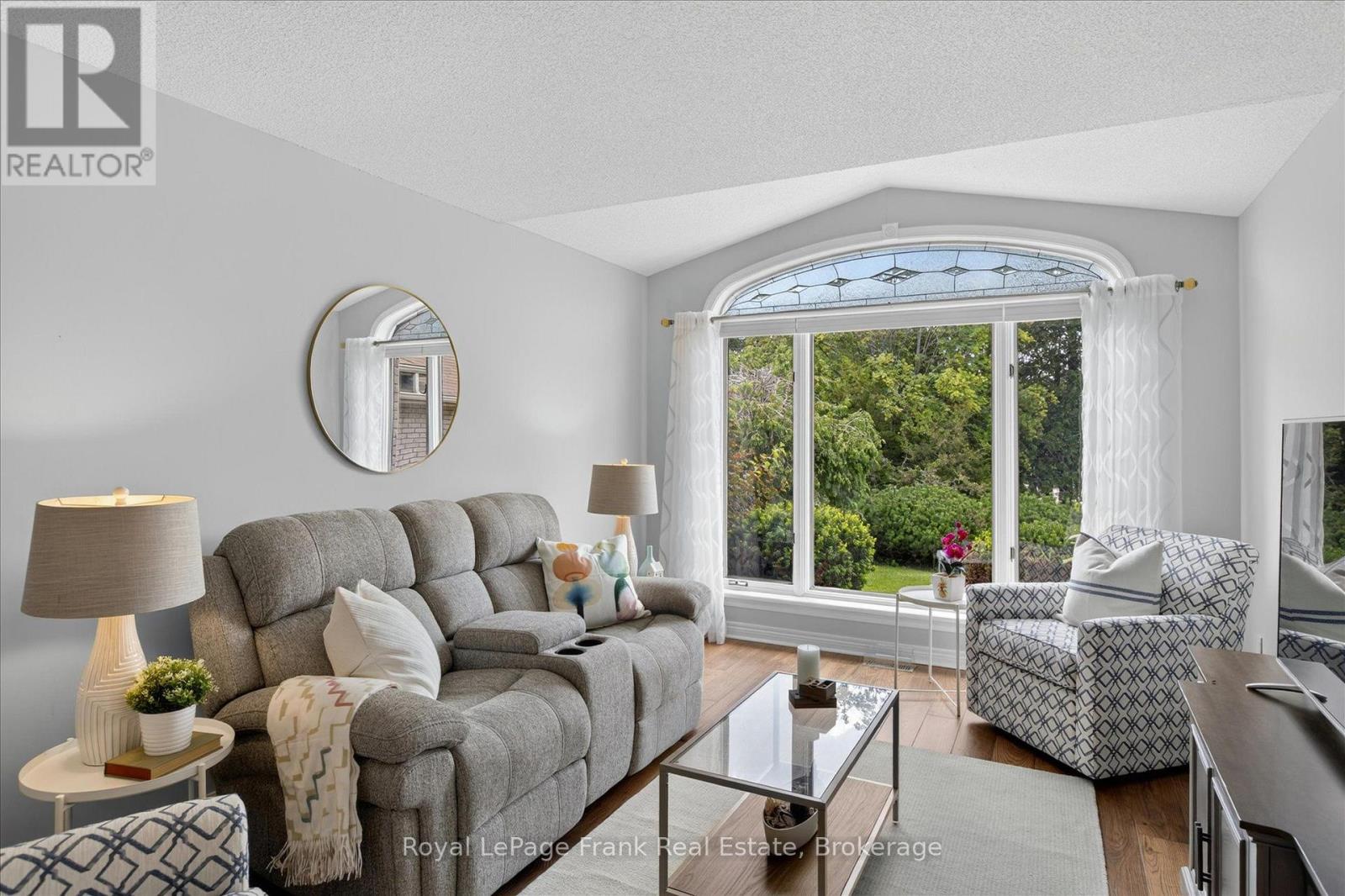 64 Island Bay Drive Property Photo 3