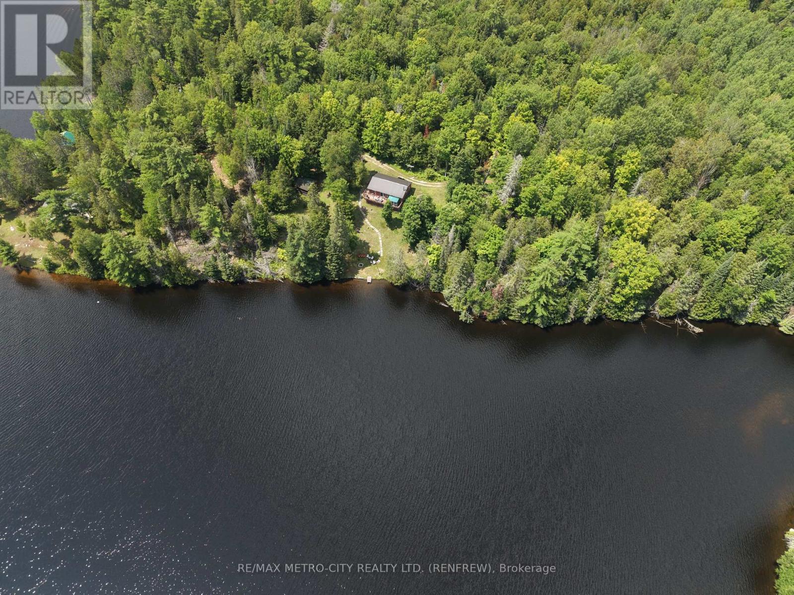 2667 Handford Lane Property Photo 5