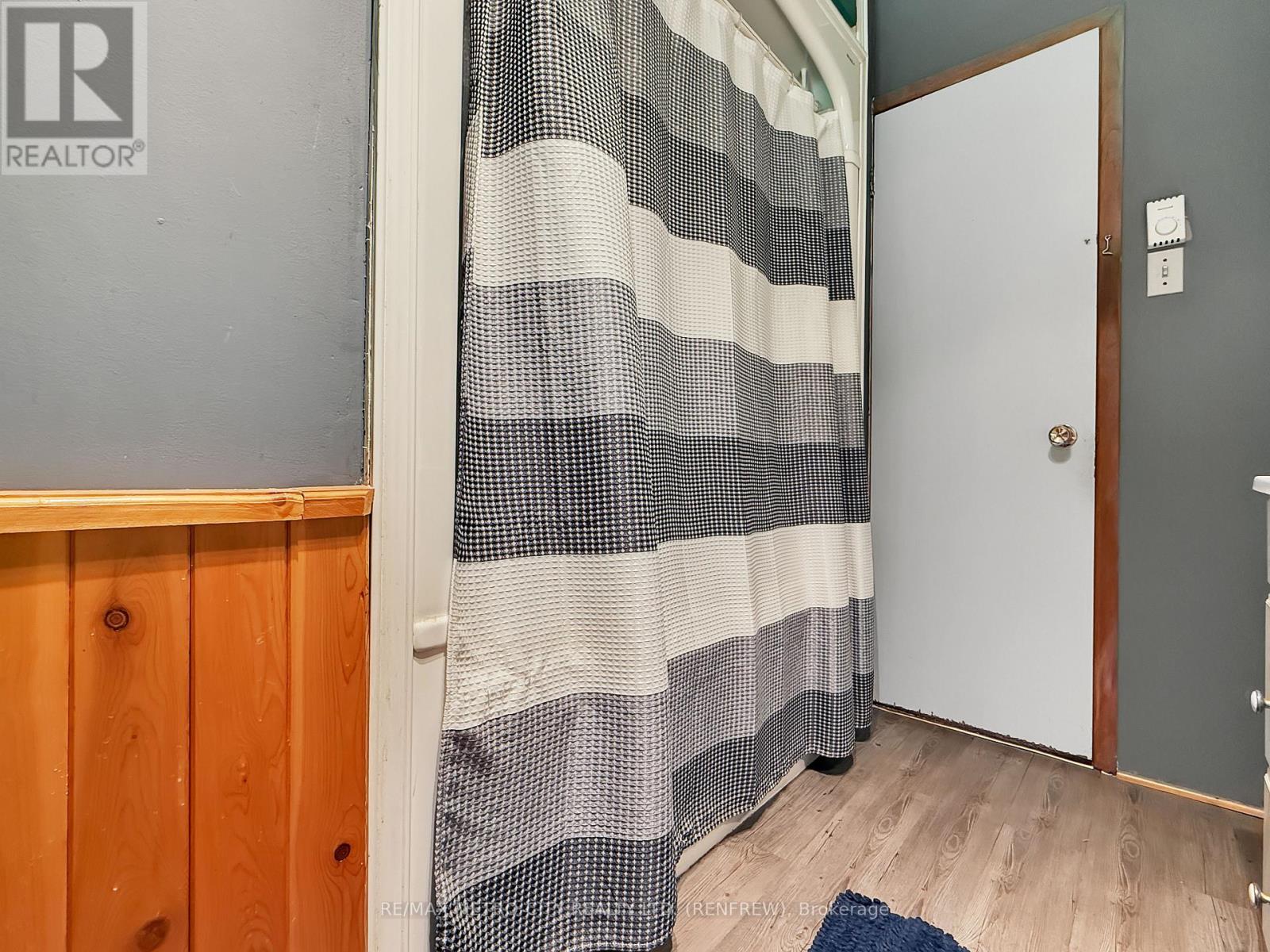 2667 Handford Lane Property Photo 17