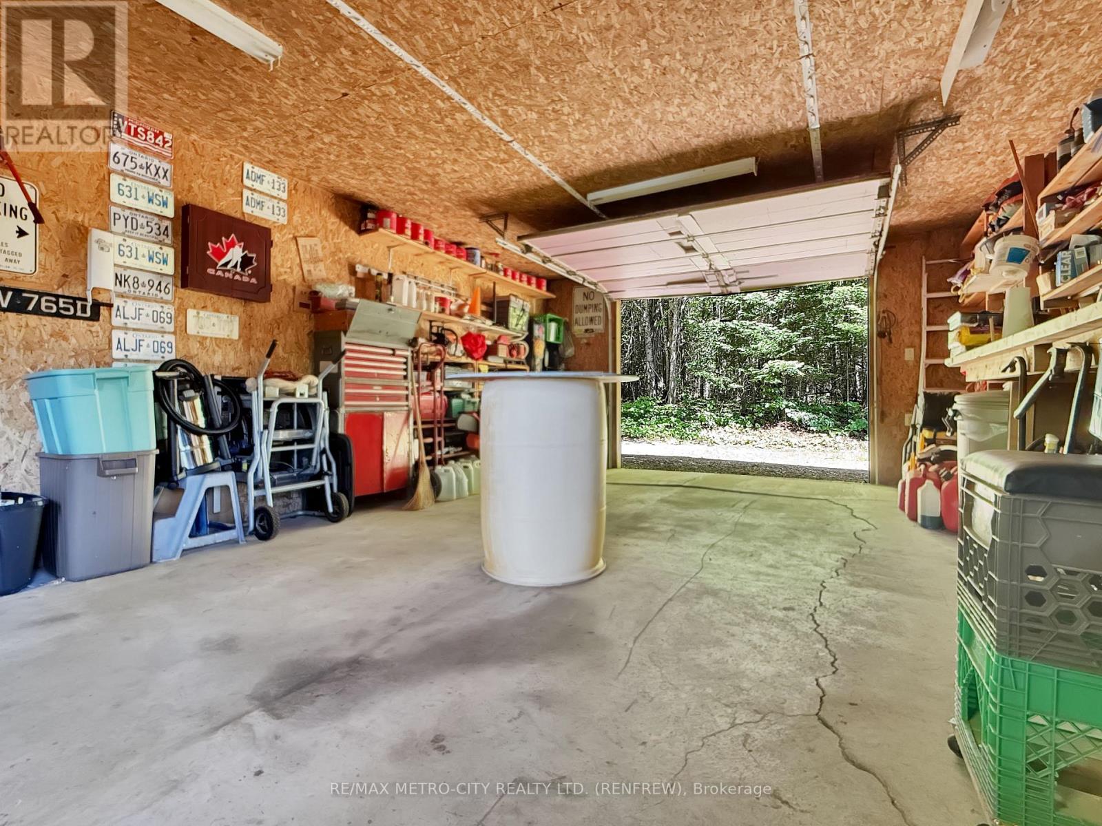 2667 Handford Lane Property Photo 28