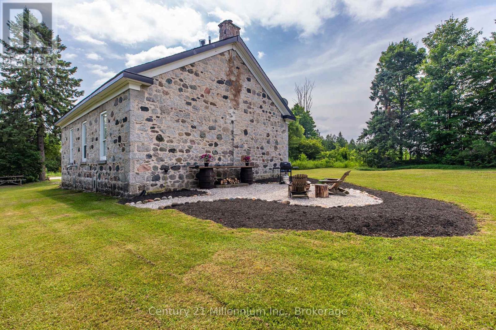 424043 Concession 6 Property Photo 39