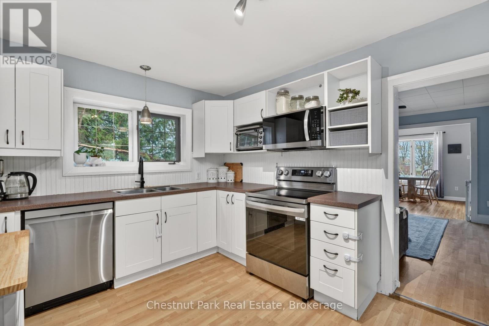 3 Cora Street E Property Photo 3