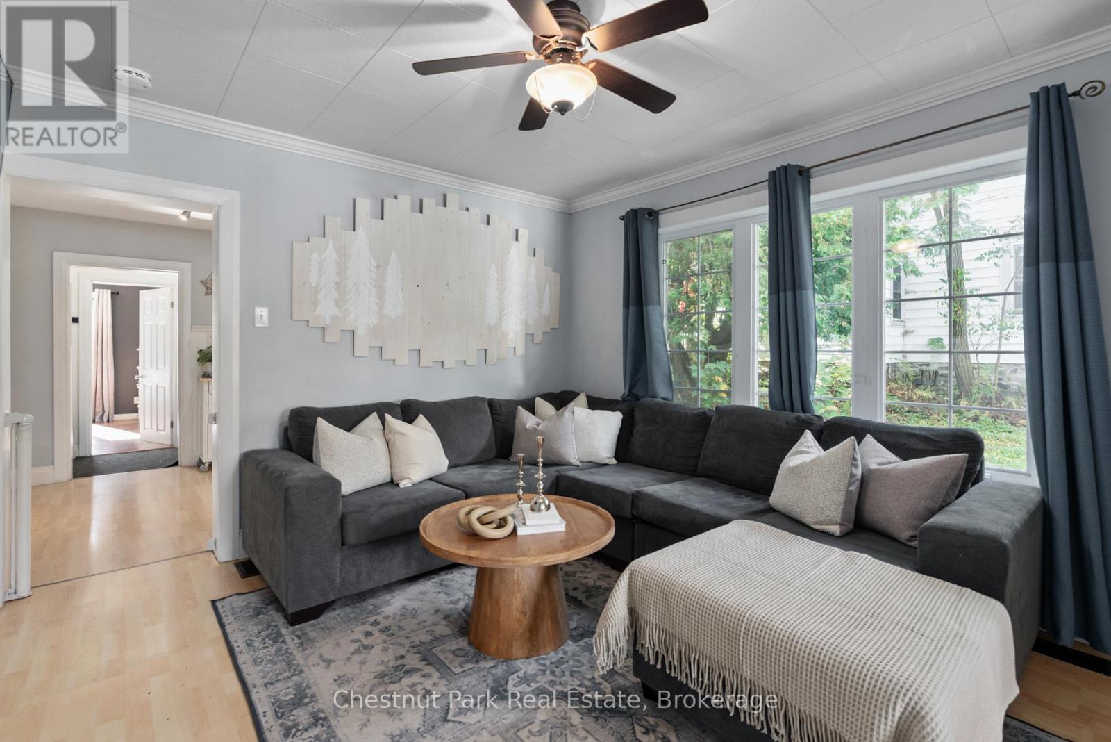3 Cora Street E Property Photo 10