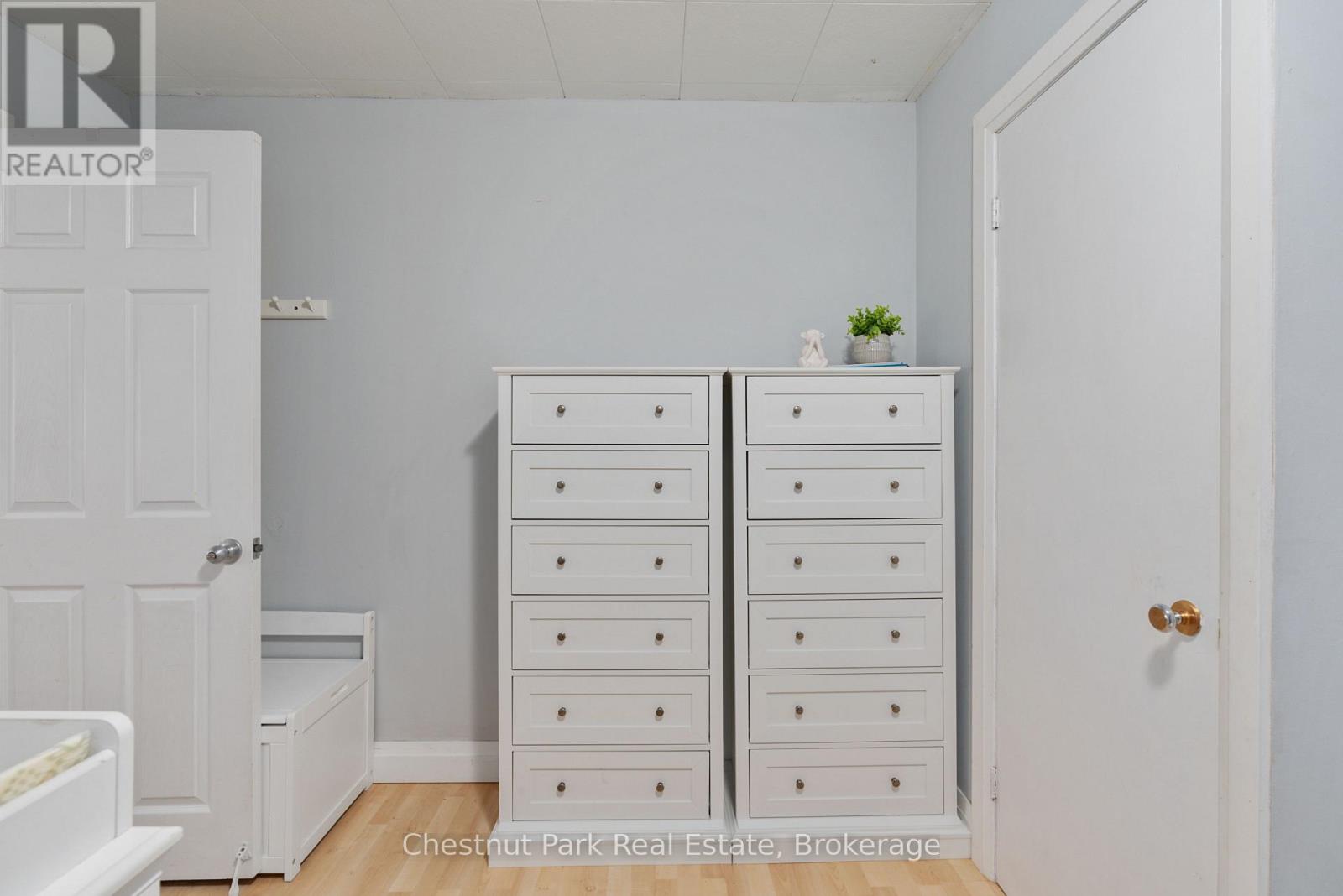 3 Cora Street E Property Photo 25