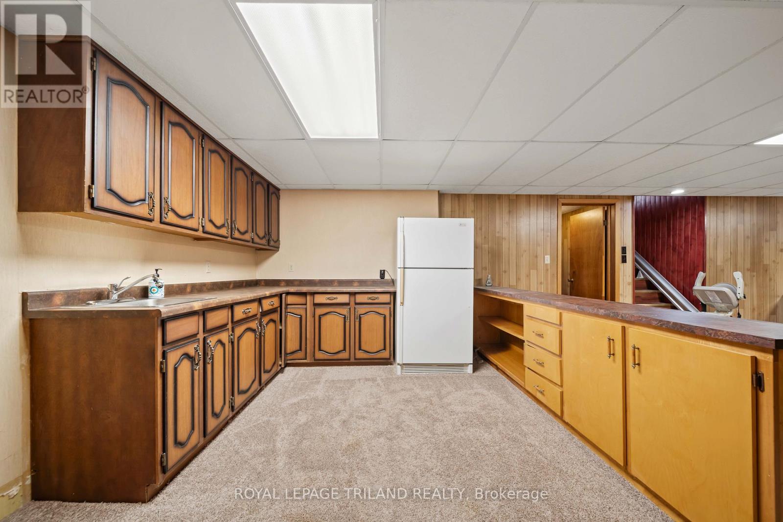 308 John Street S Property Photo 26