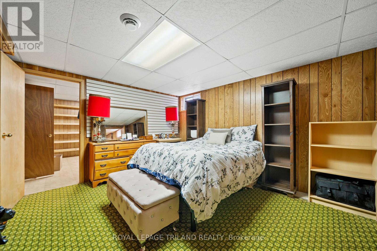 308 John Street S Property Photo 29