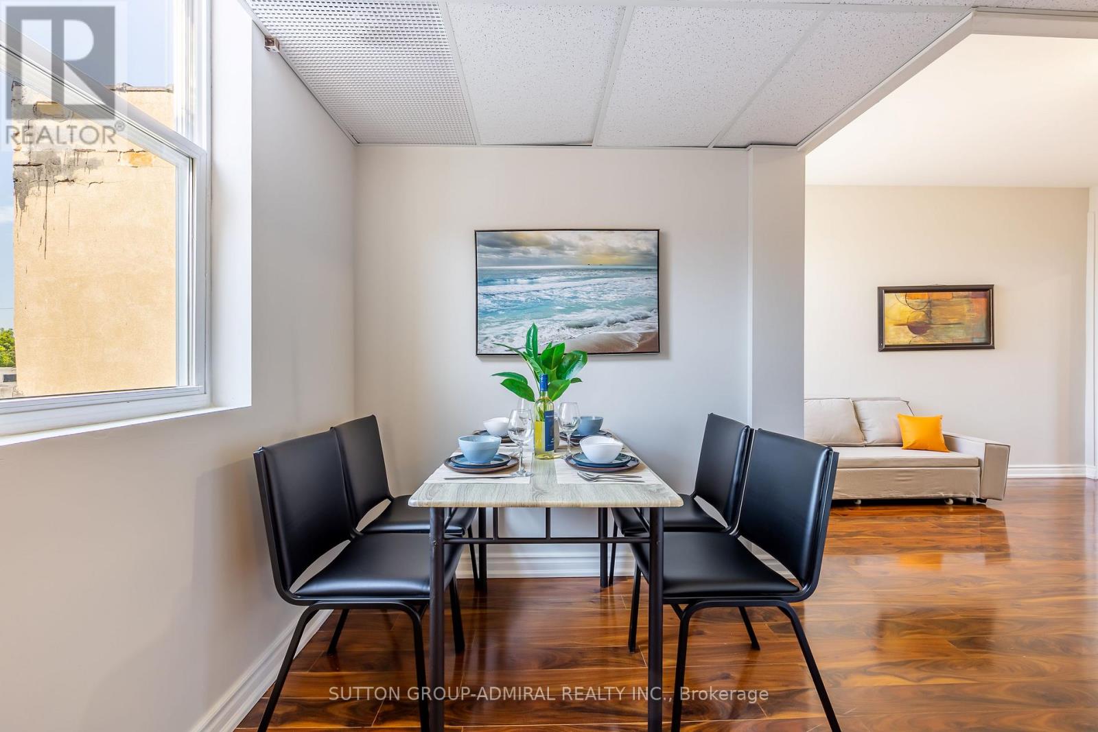 4497 Queen Street Property Photo 8