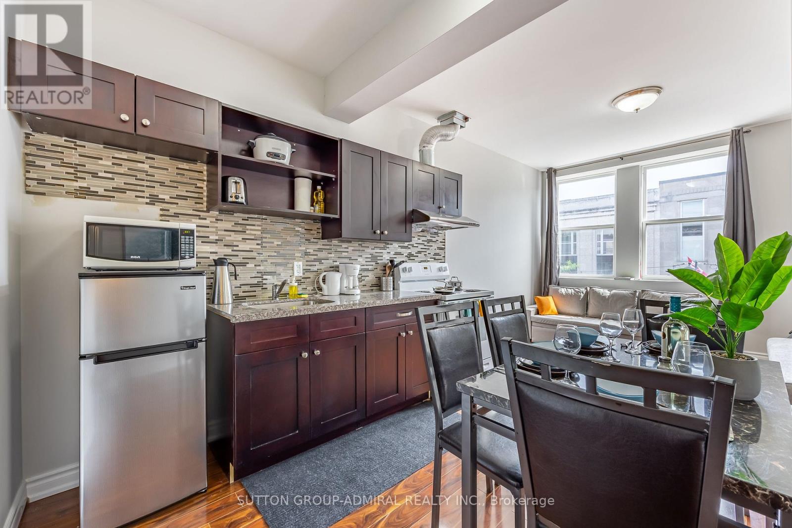 4497 Queen Street Property Photo 15