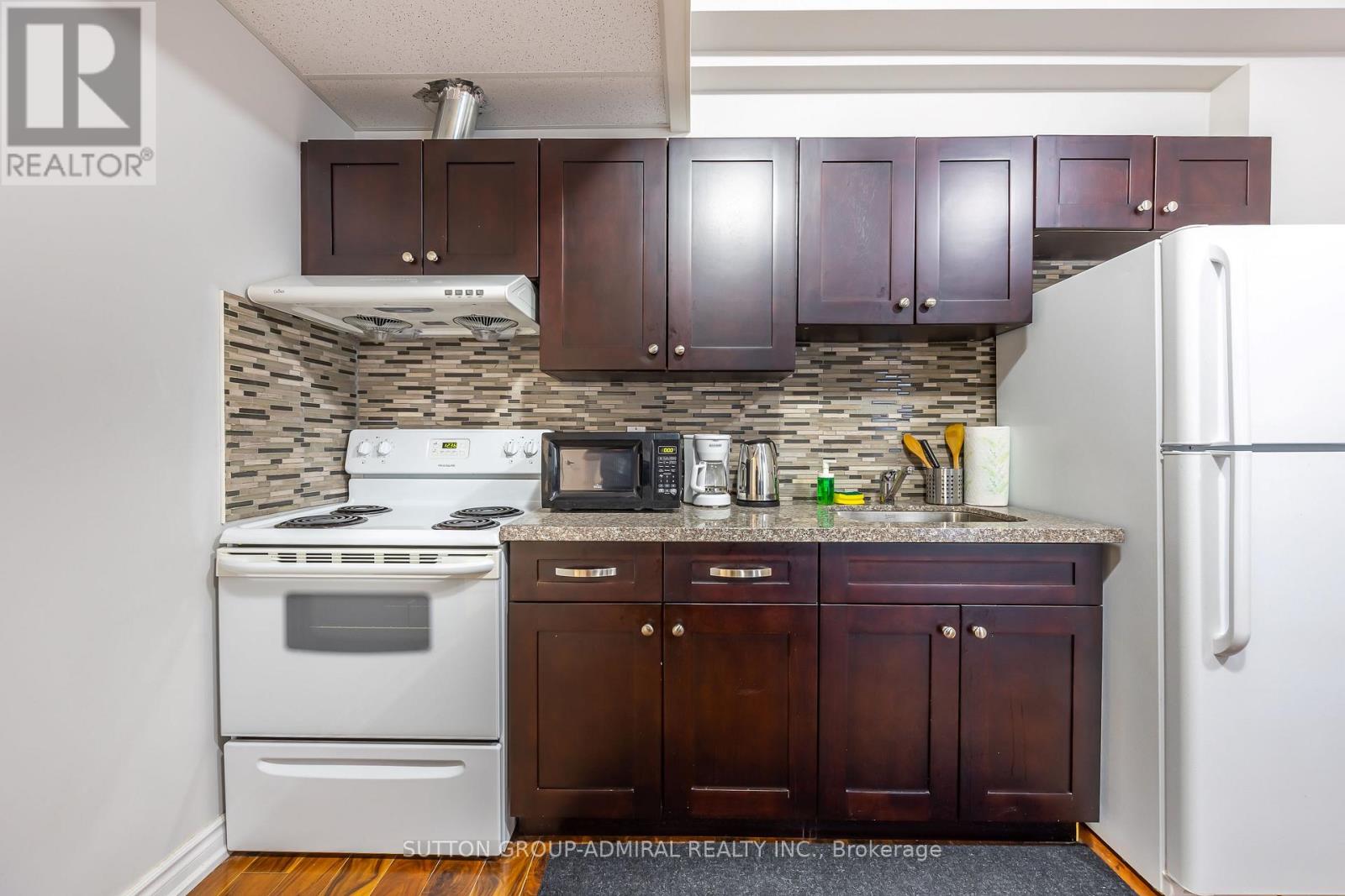 4497 Queen Street Property Photo 19