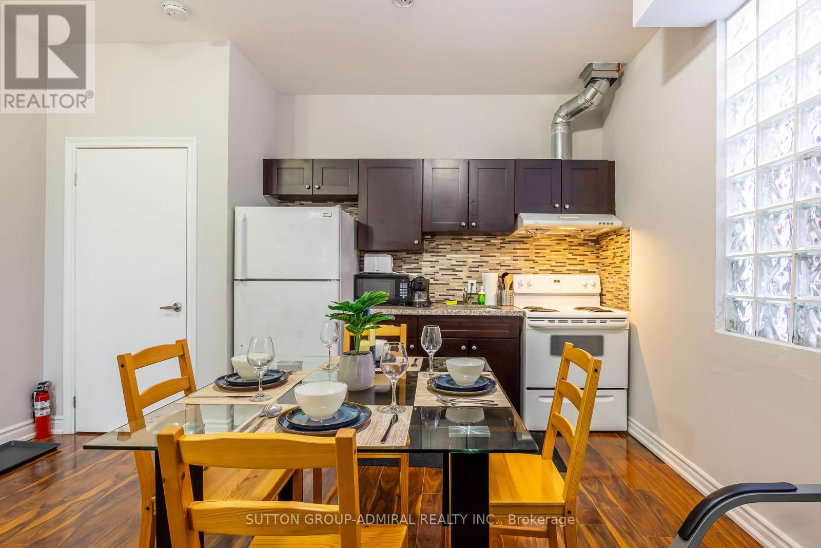 4497 Queen Street Property Photo 24