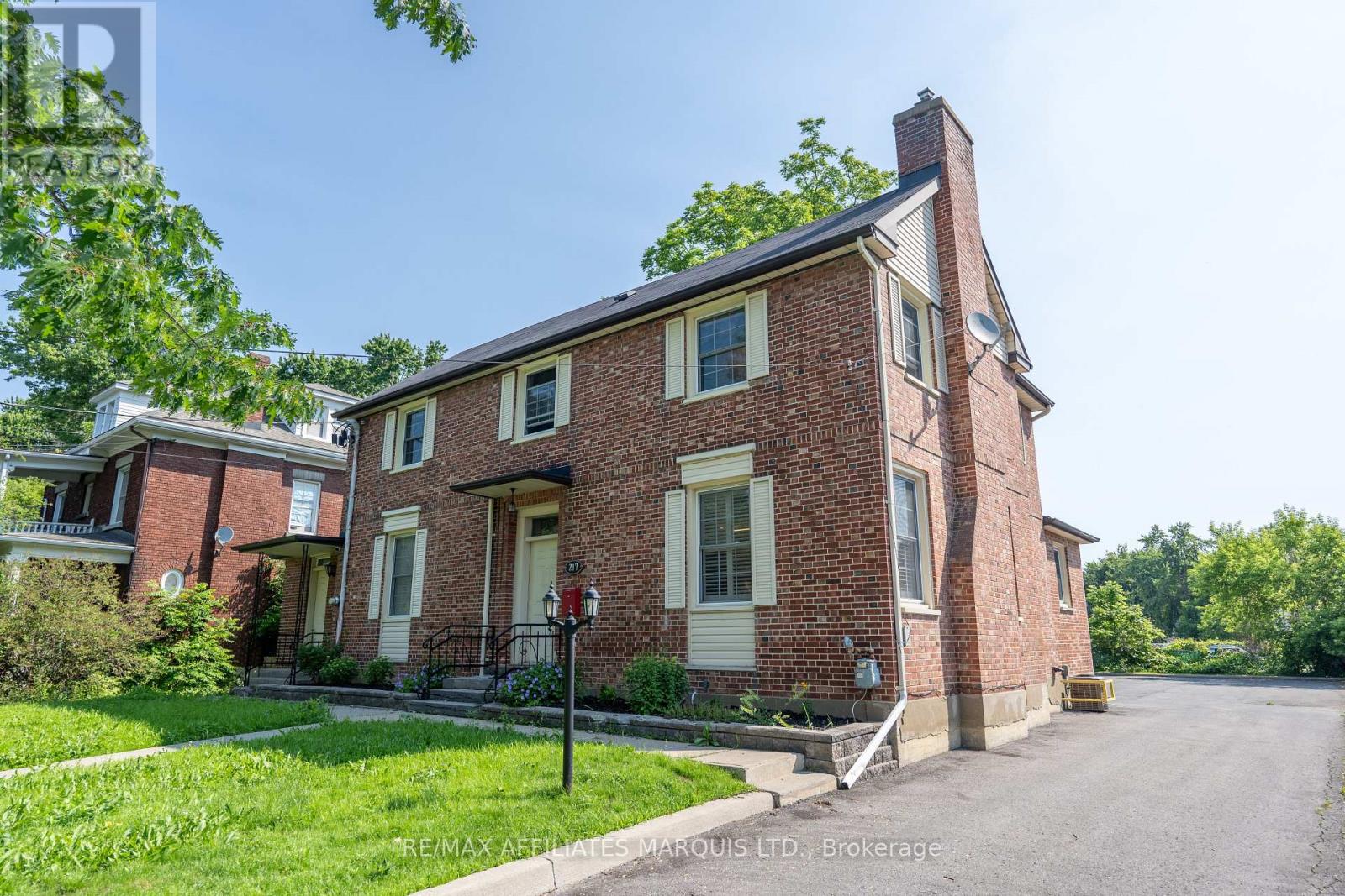 217 Adolphus Street Property Photo 3