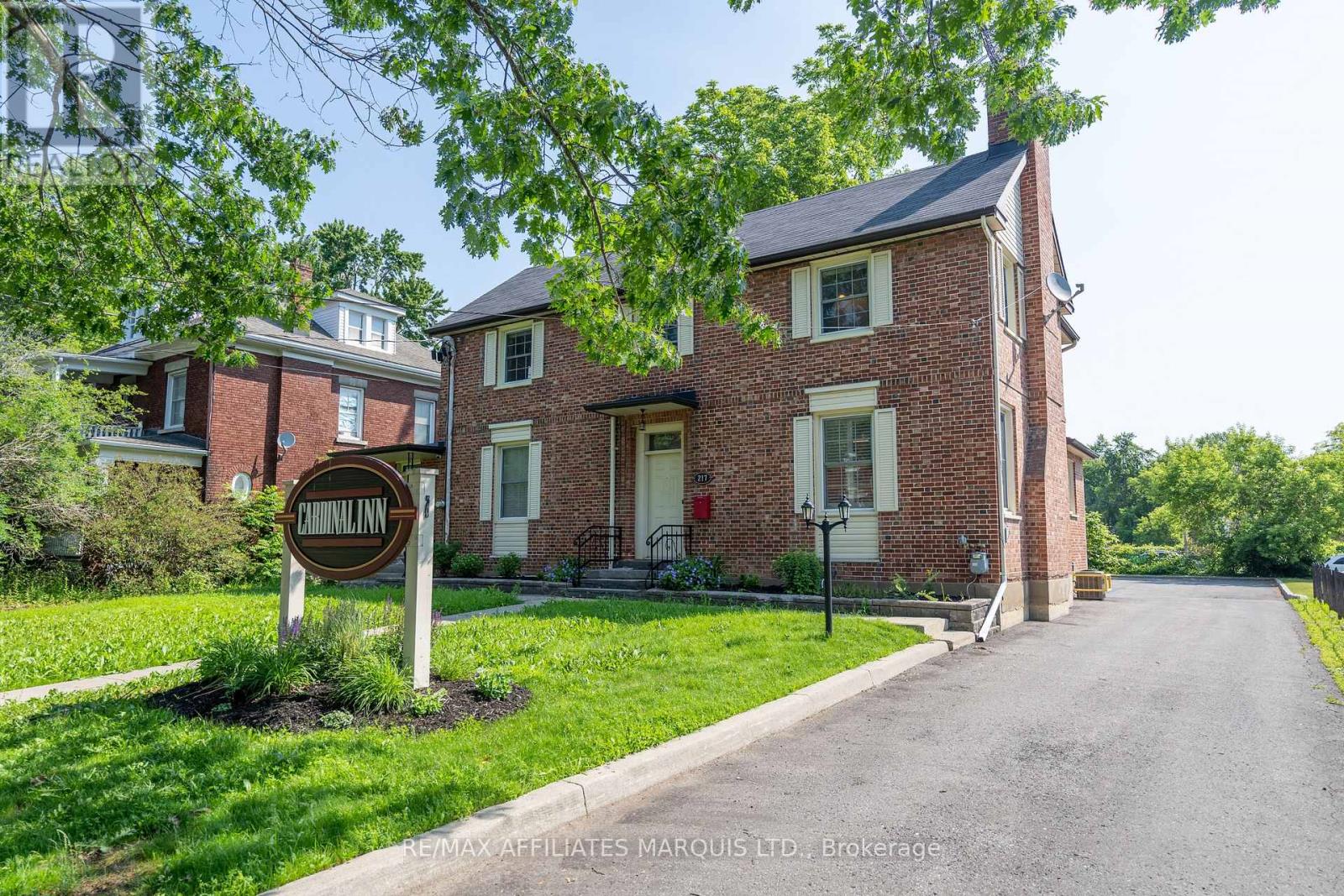 217 Adolphus Street Property Photo 4