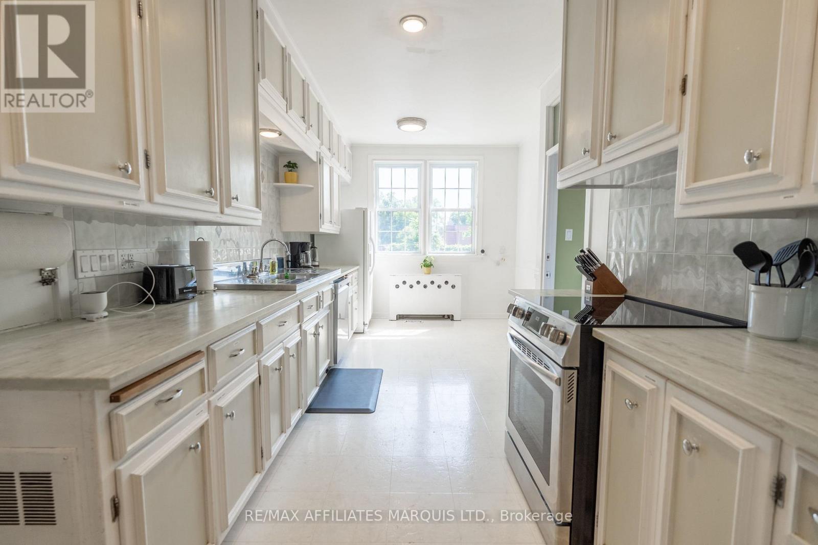 217 Adolphus Street Property Photo 15