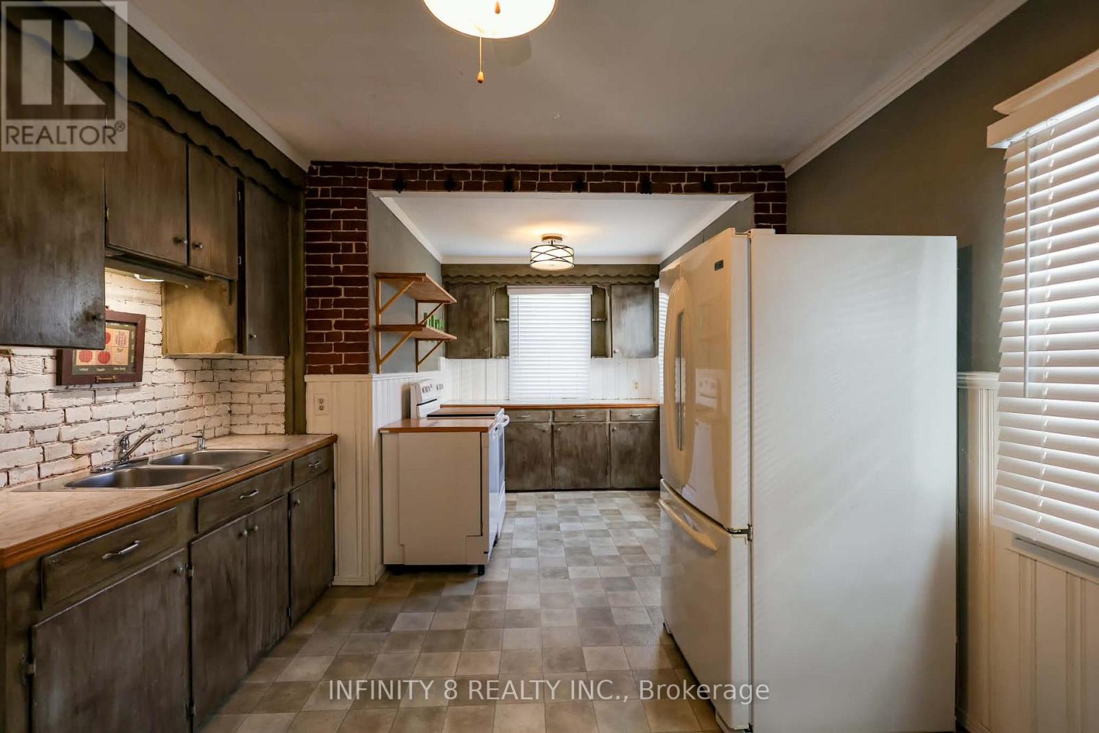 4 Alpine Street Property Photo 5