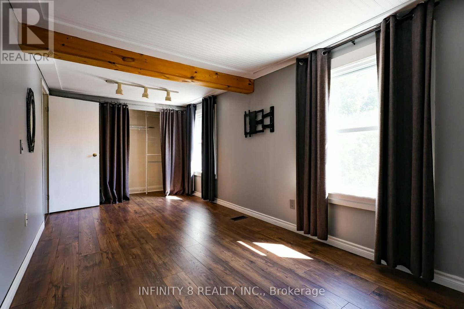 4 Alpine Street Property Photo 10