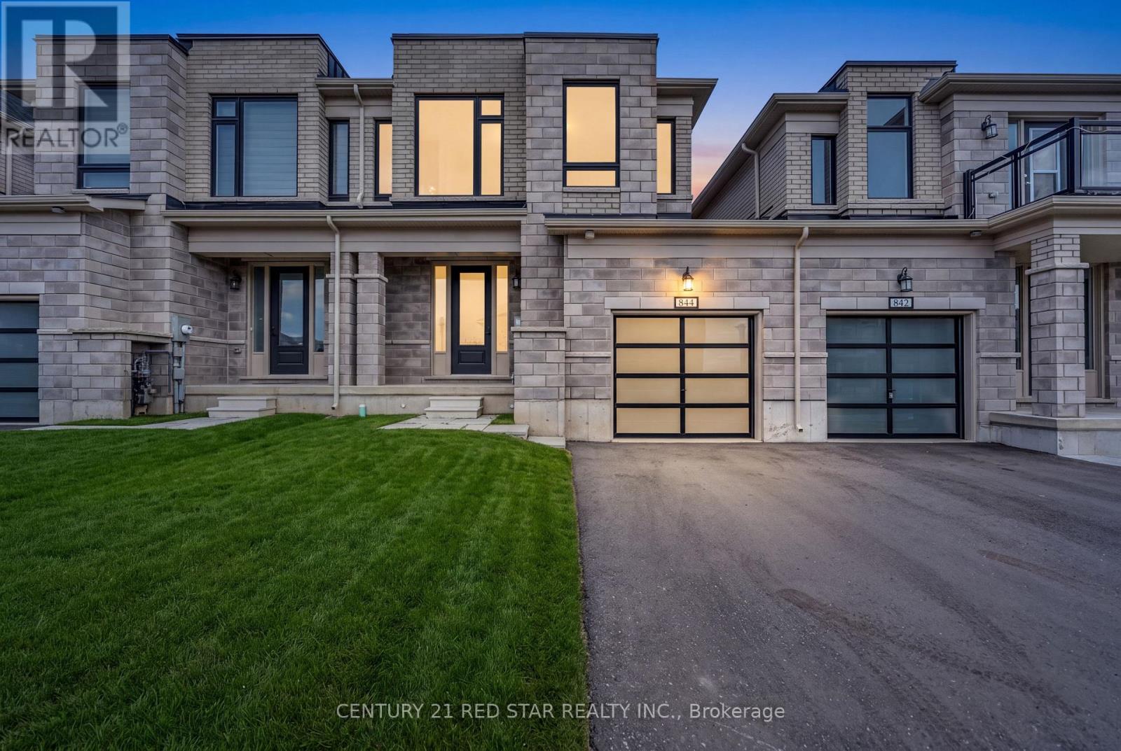 844 SOBESKI AVENUE