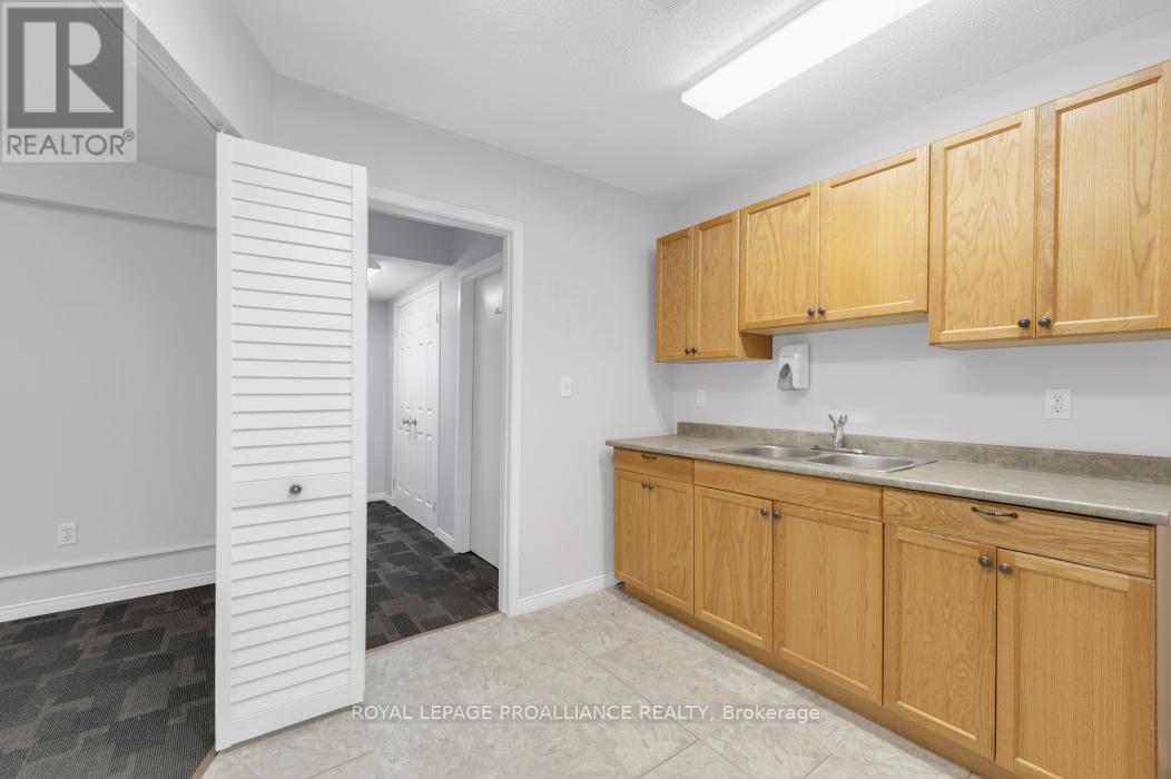 108 Russel Street Property Photo 7