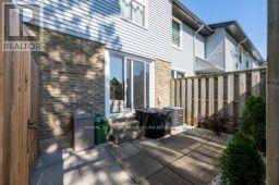 104 - 70 Fiddlers Green Road Property Photo 18