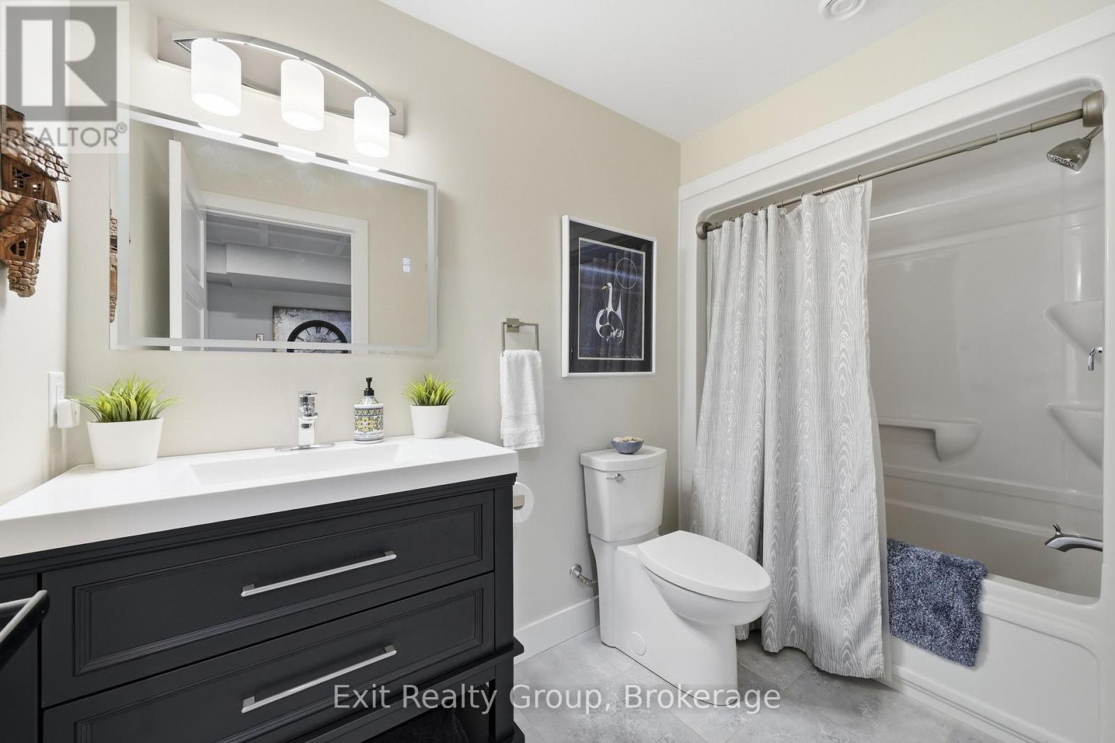 16 Newpierce Drive Property Photo 33