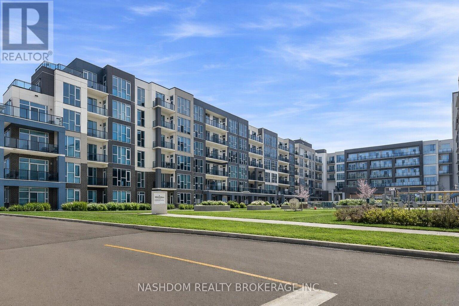 516 - 16 Concord Place Property Photo 1