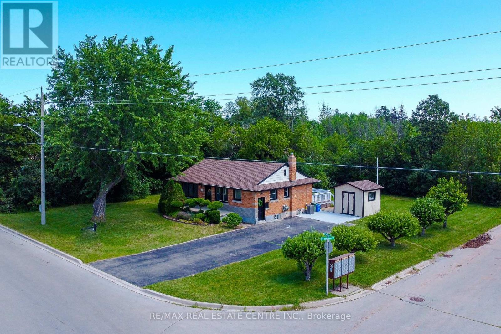 220 Winona Road Property Photo 4