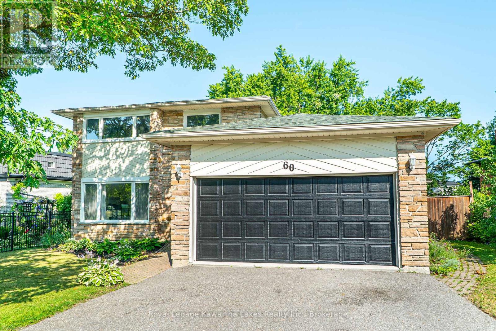 60 SANDERLING CRESCENT