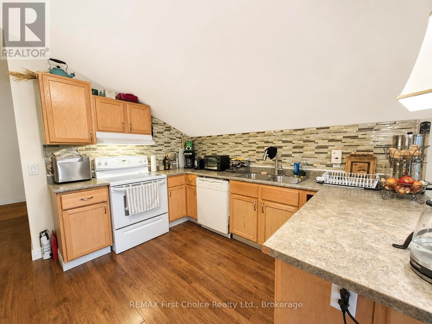 108 First Ne Avenue Property Photo 11