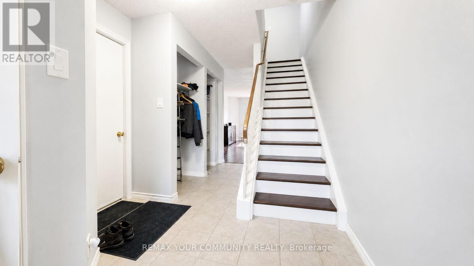 19 - 210 Highland Crescent Property Photo 3