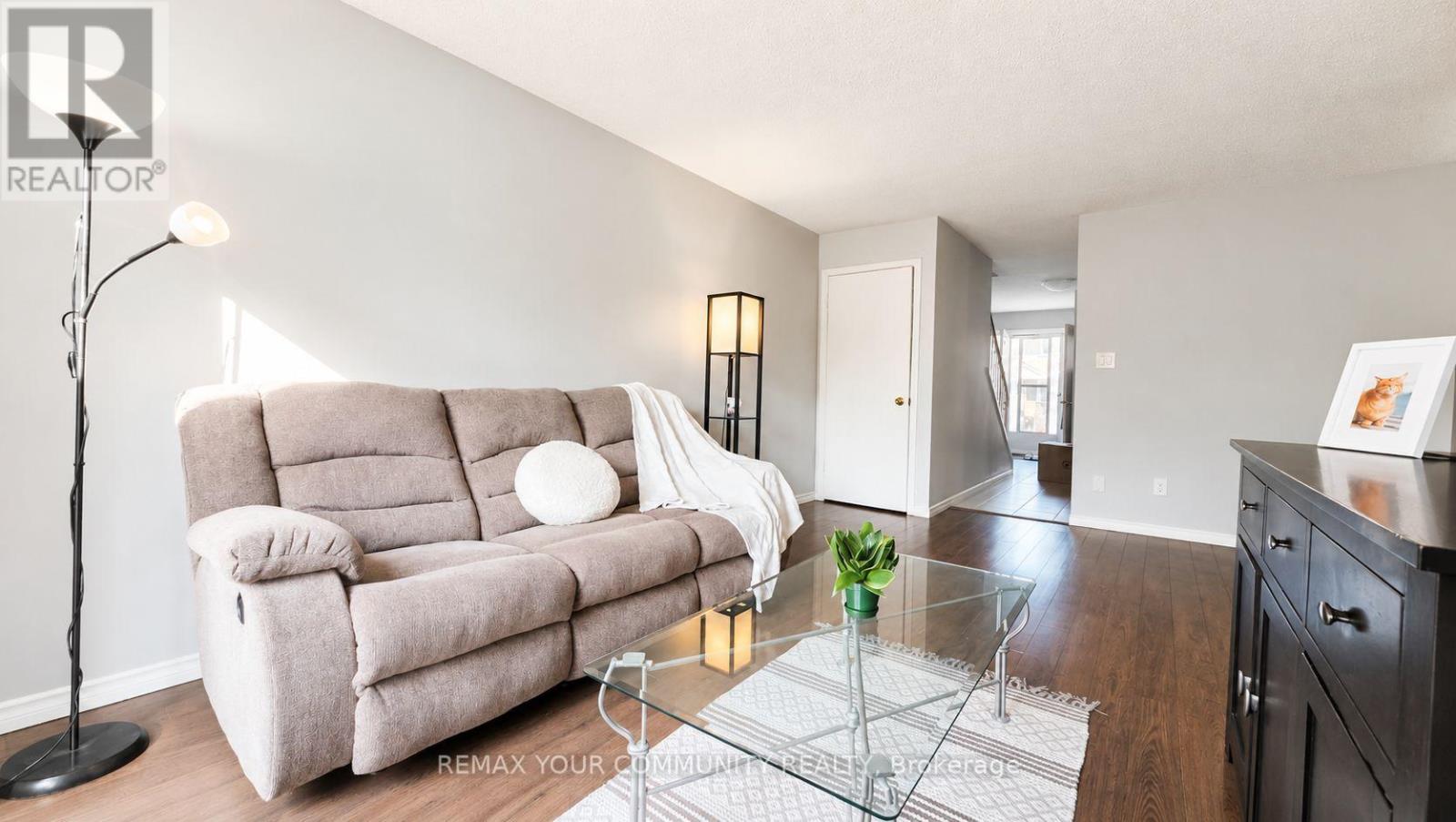 19 - 210 Highland Crescent Property Photo 8
