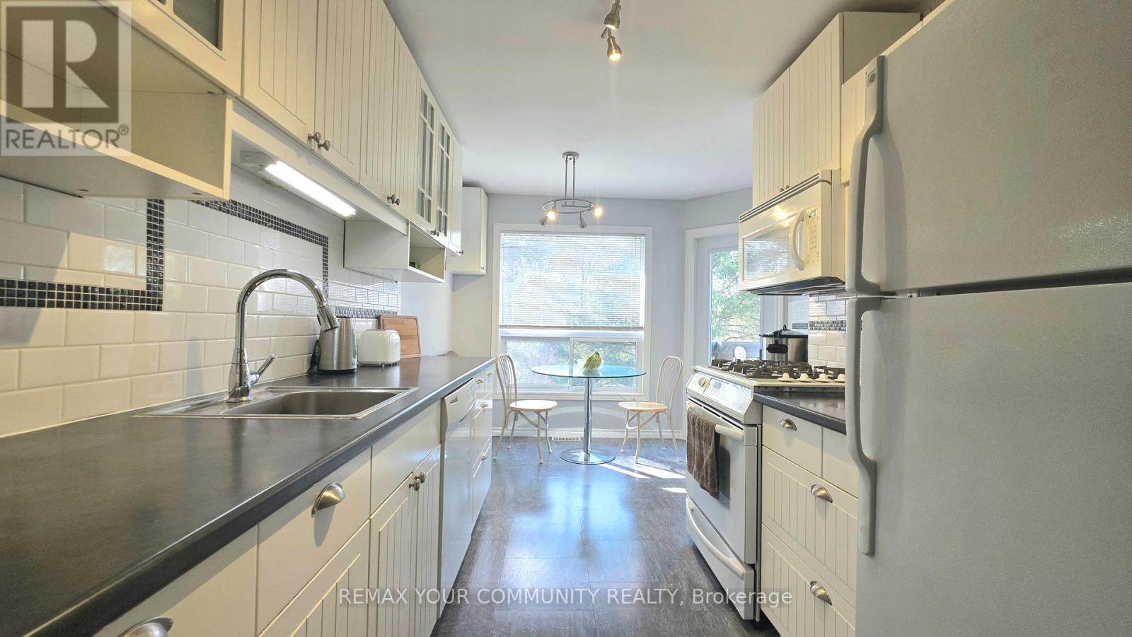 19 - 210 Highland Crescent Property Photo 9